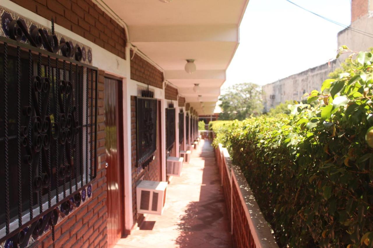 Hotel California Mazatlán Exterior foto